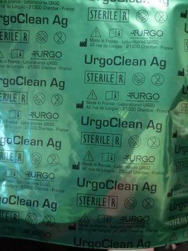 Стерильная абсорбирующая повязка UrgoClean Ag 13*12 см UrgoClean Ag1312 фото